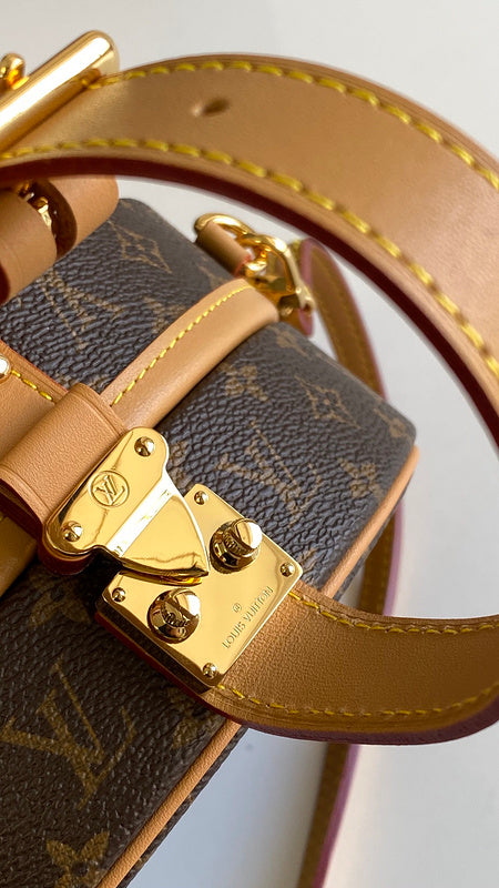 LOV - Luxurious Totes - 1831