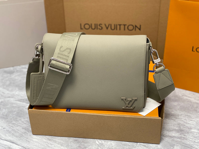 LOV - Luxurious Totes - 045