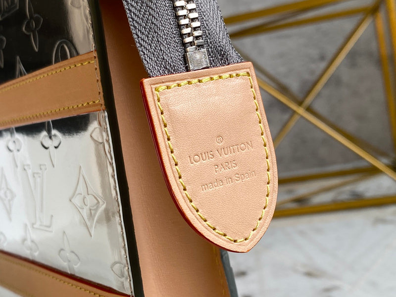 LOV - Luxurious Totes - 2132