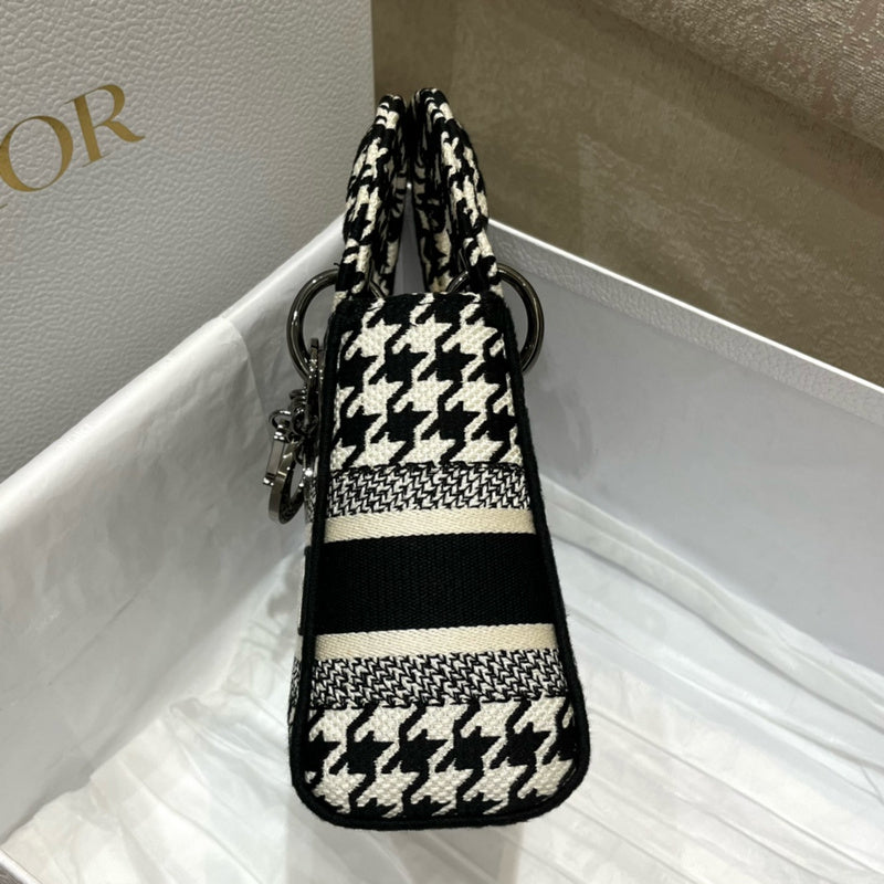 Luxurious Totes - Latest - 6205