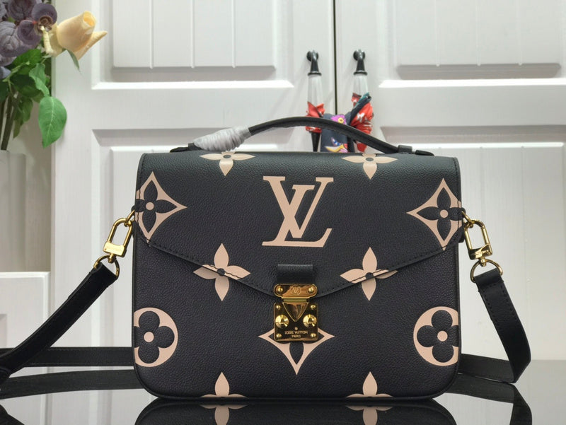 LOV - Luxurious Totes - 2488
