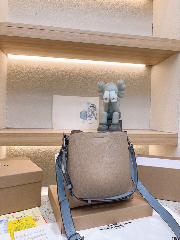 Luxurious Totes - CCH2 Bags - 099