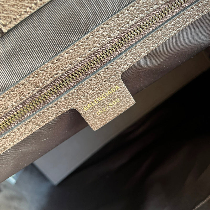 GUI - Luxurious Totes - 1212