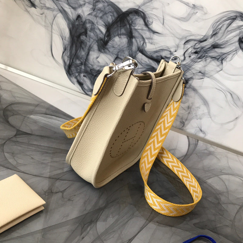 Luxurious Totes - Latest - 6839