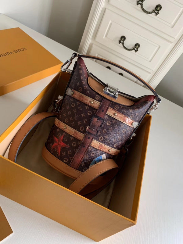 Luxurious Totes - Latest - 2401