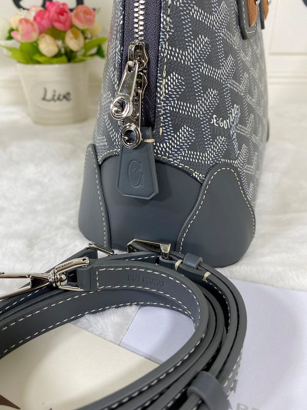Lux-Totes - GOD Bags - 133