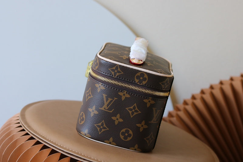 LOV - Luxurious Totes - 1837