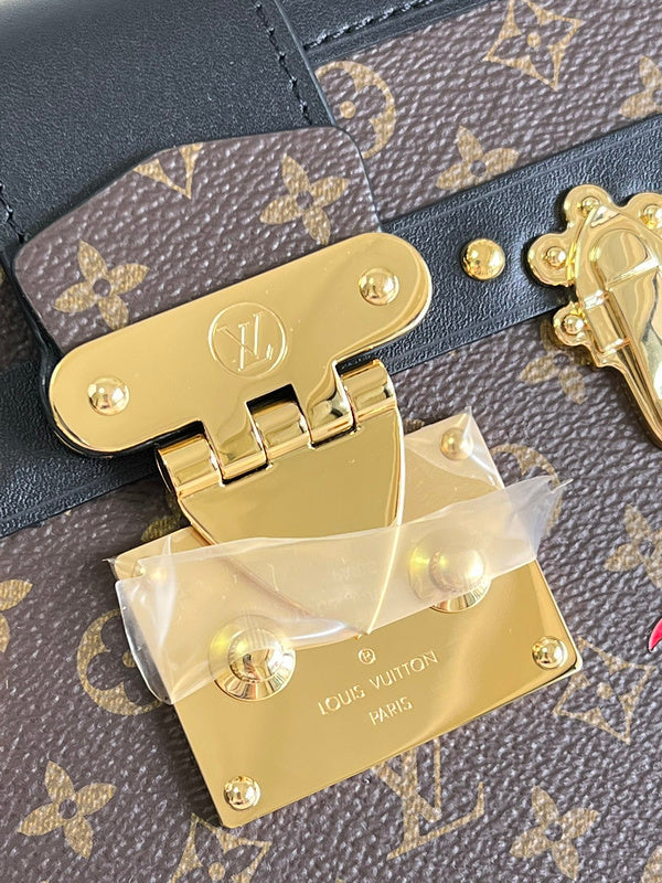 LOV - Luxurious Totes - 1665