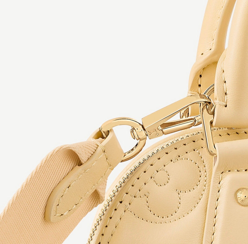 LOV - Luxurious Totes - 1562