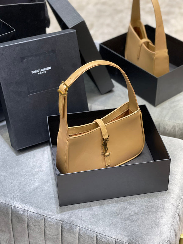 Luxurious Totes - Latest - 8347