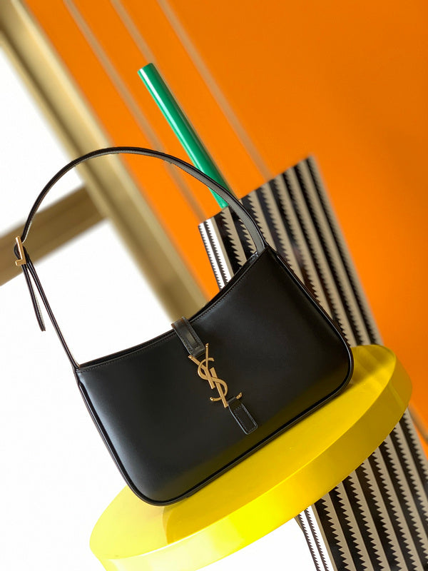 Luxurious Totes - Latest - 8577