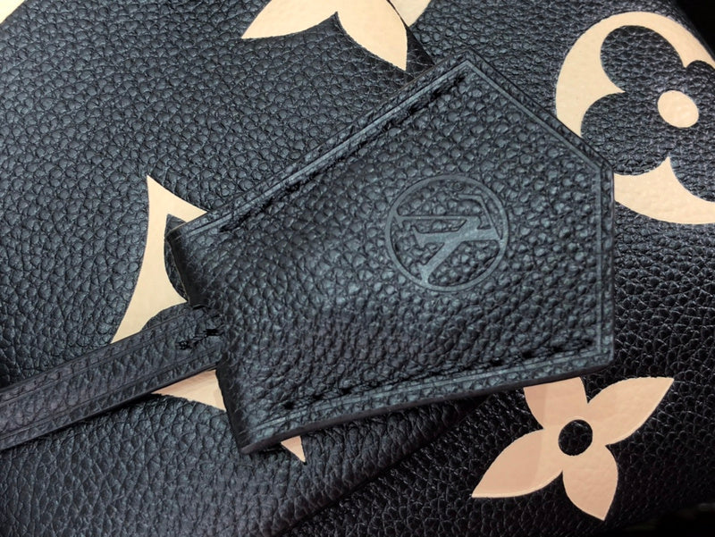 LOV - Luxurious Totes - 1583