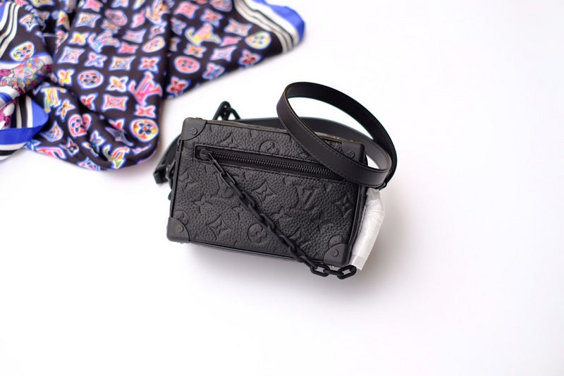 LOV - Luxurious Totes - 2595