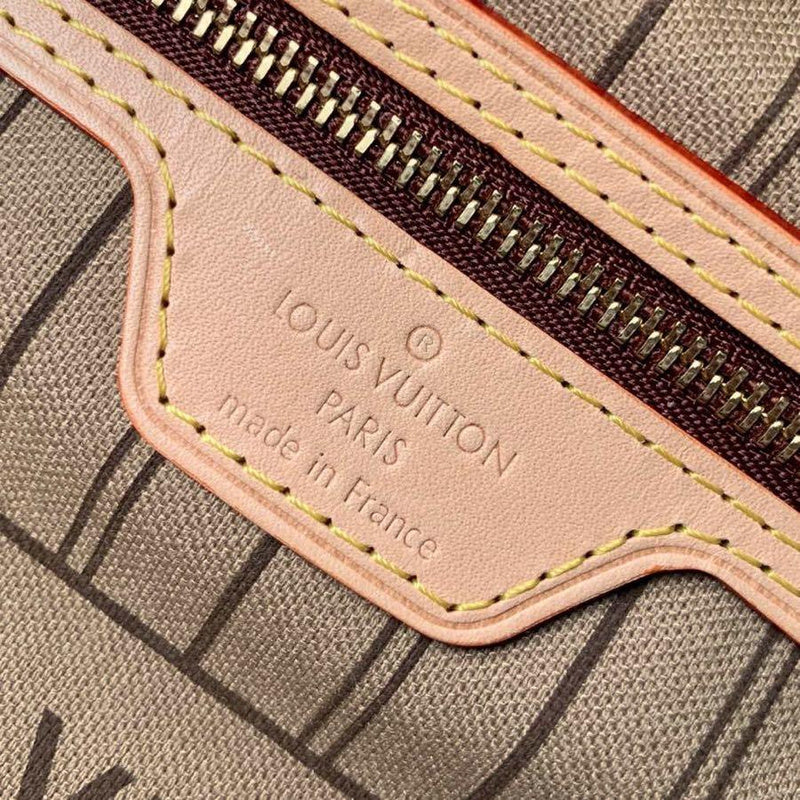 LOV - Luxurious Totes - 2678