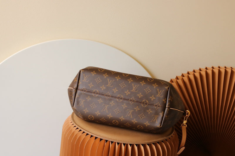 LOV - Luxurious Totes - 1800