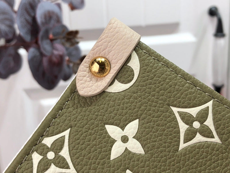 LOV - Luxurious Totes - 1764