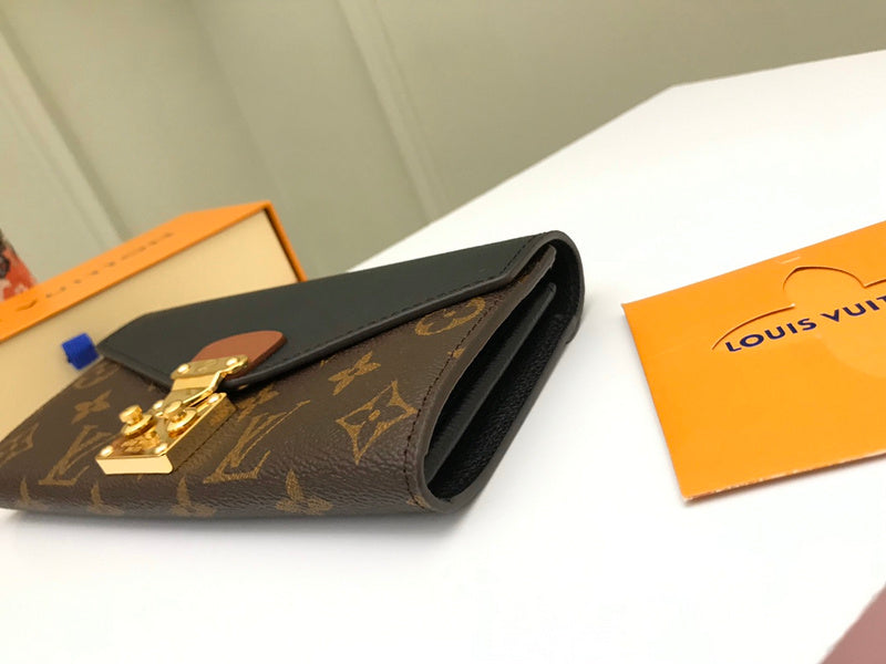 Luxurious Totes - Latest - 672