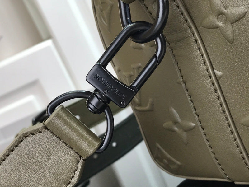 LOV - Luxurious Totes - 2201