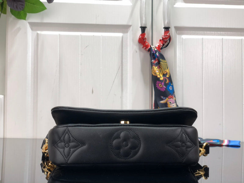 LOV - Luxurious Totes - 1591