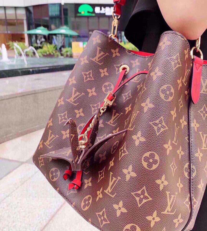 Luxurious Totes - Latest - 5180