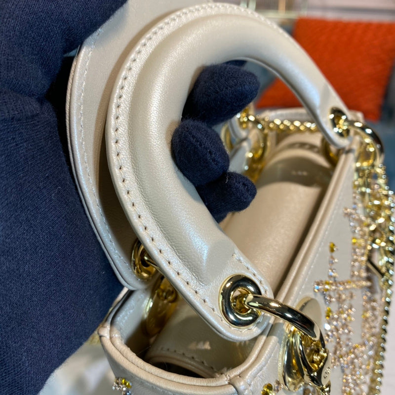 Luxurious Totes - Latest - 6330