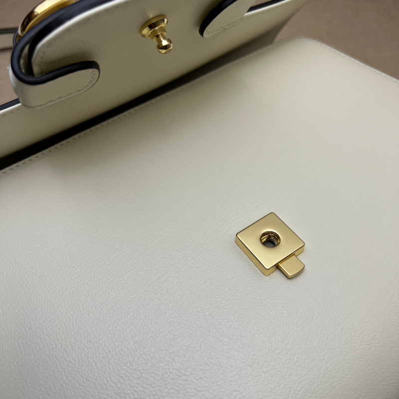GUI - Luxurious Totes - 564