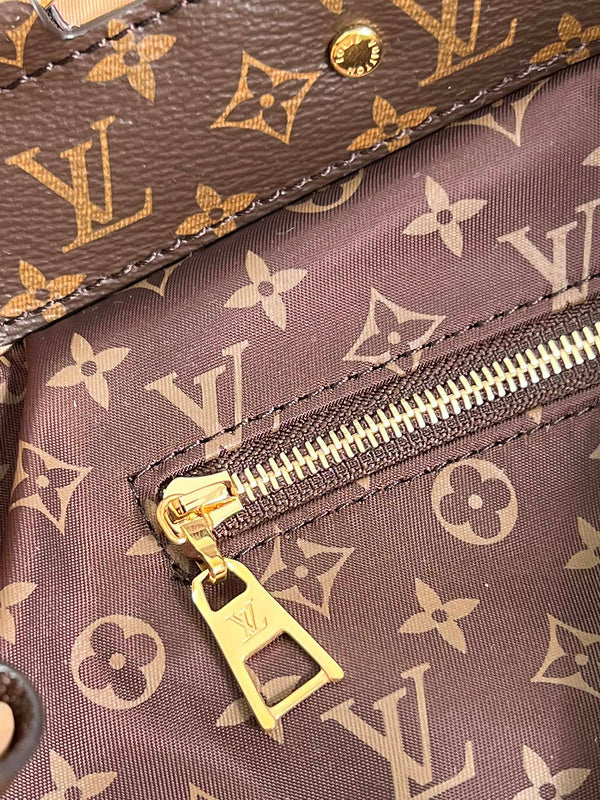 LOV - Luxurious Totes - 2116