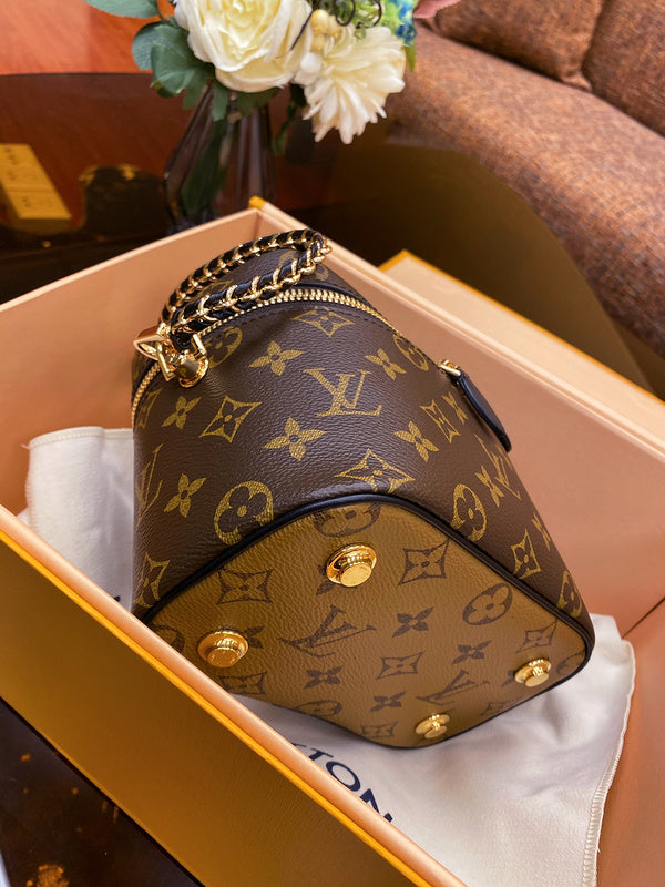 LOV - Luxurious Totes - 2038