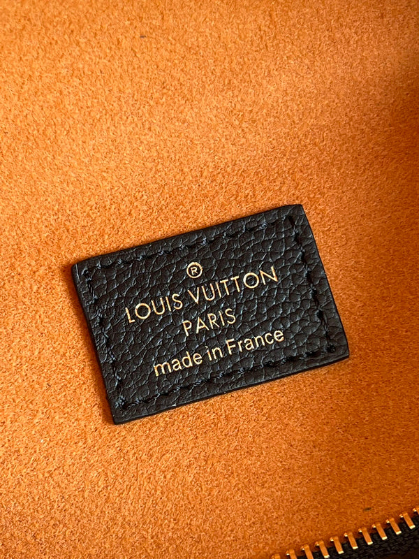 LOV - Luxurious Totes - 2067