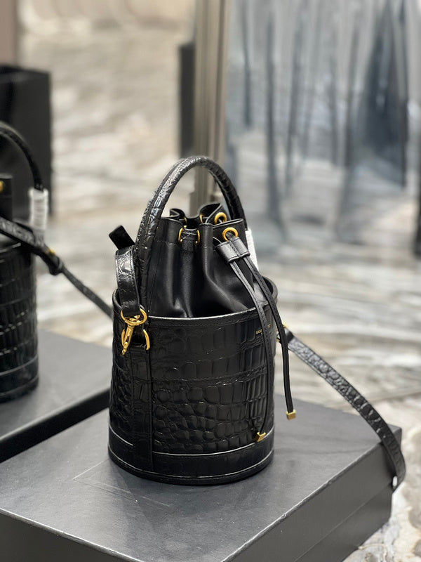 Luxurious Totes - Latest - 8016