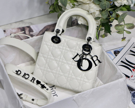 Luxurious Totes - Latest - 6472