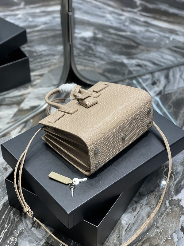 Luxurious Totes - Latest - 8730