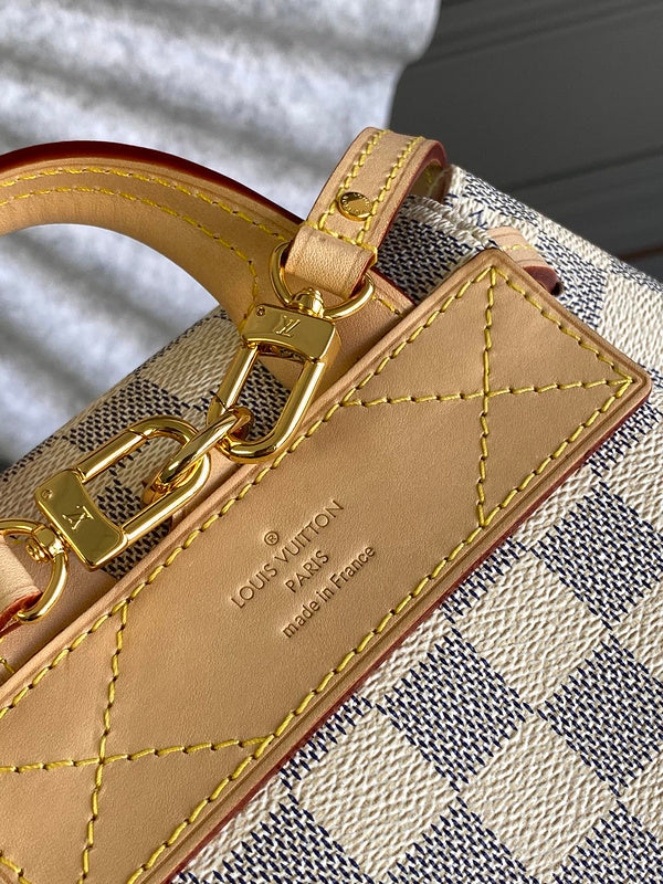 LOV - Luxurious Totes - 1865