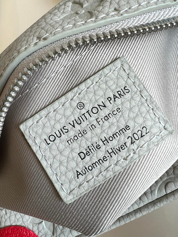 LOV - Luxurious Totes - 1110