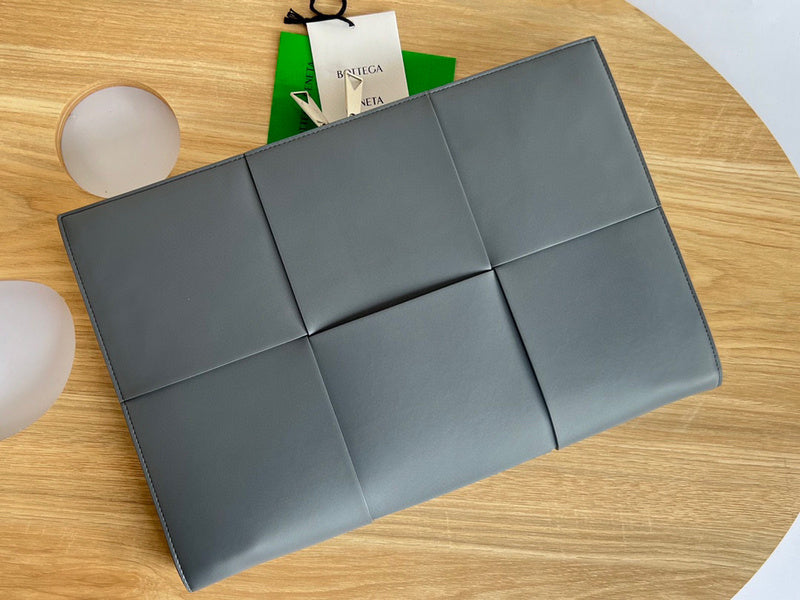 Luxurious-Totes - BV Bags - 2340