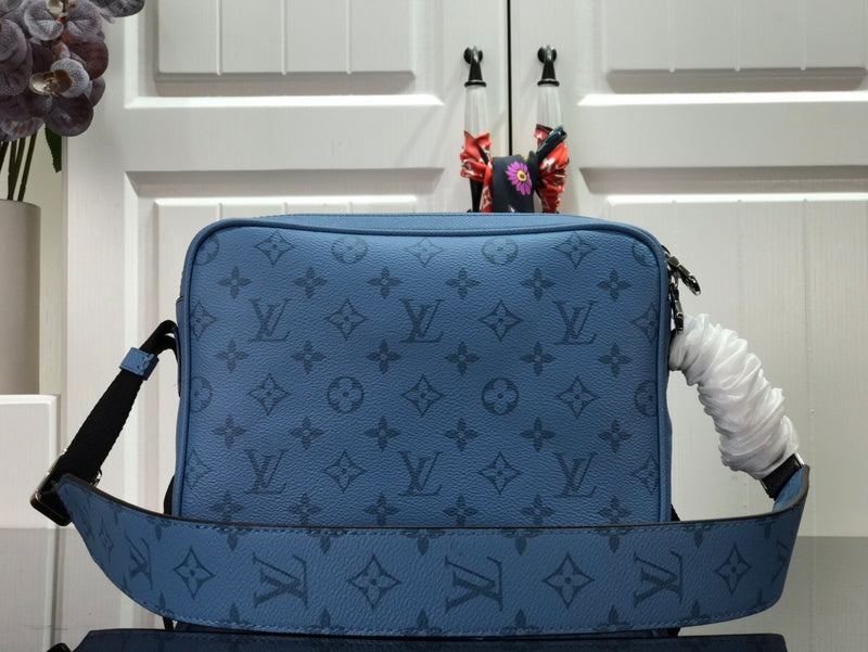 LOV - Luxurious Totes - 2418