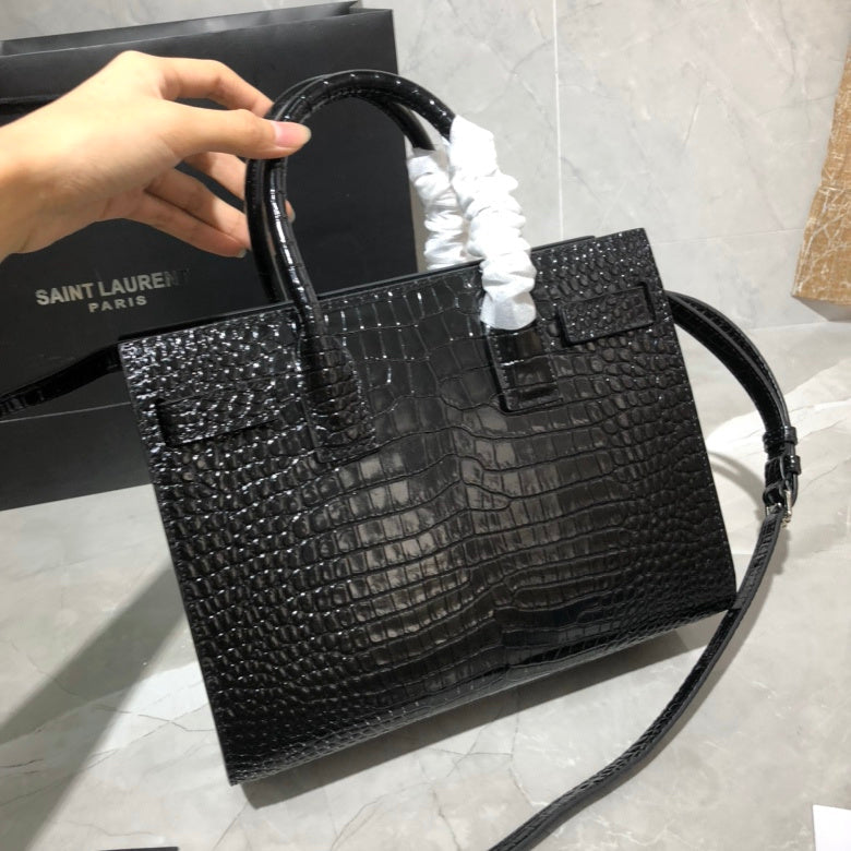 Luxurious Totes - Latest - 9481
