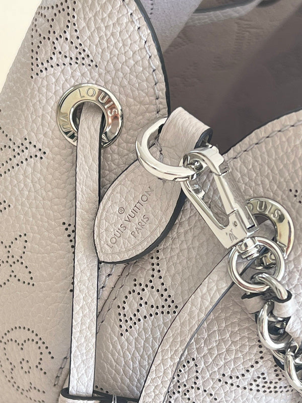 LOV - Luxurious Totes - 2120