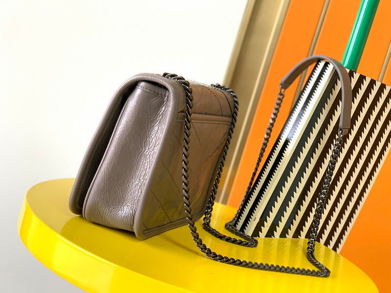 Luxurious Totes - Latest - 8615