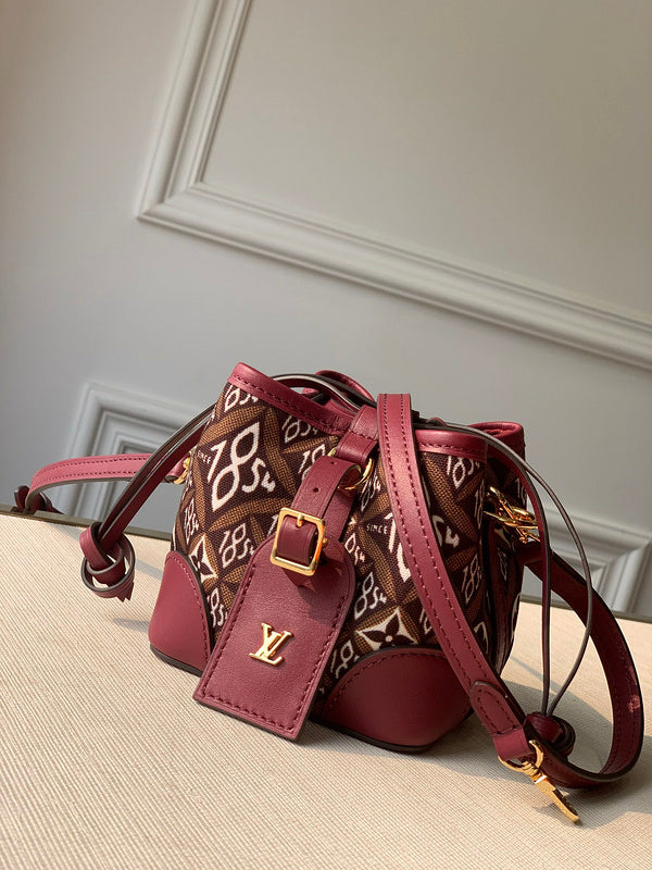 Luxurious Totes - Latest - 1543