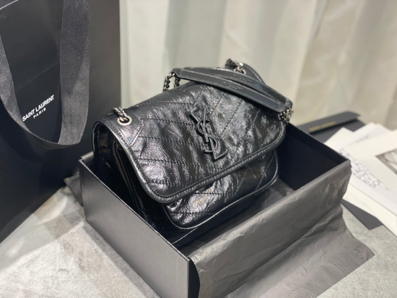 Luxurious Totes - Latest - 8560