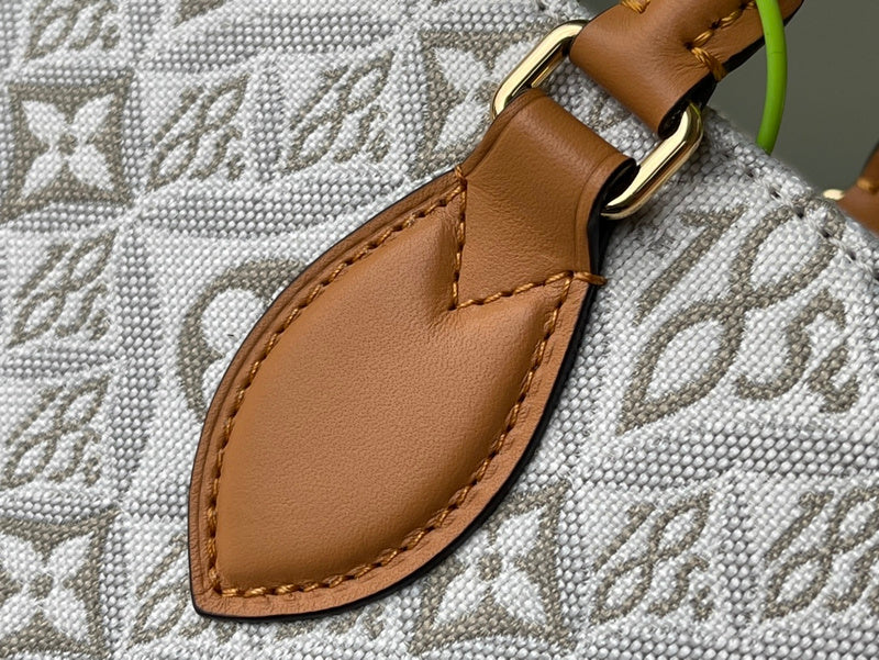 LOV - Luxurious Totes - 2137