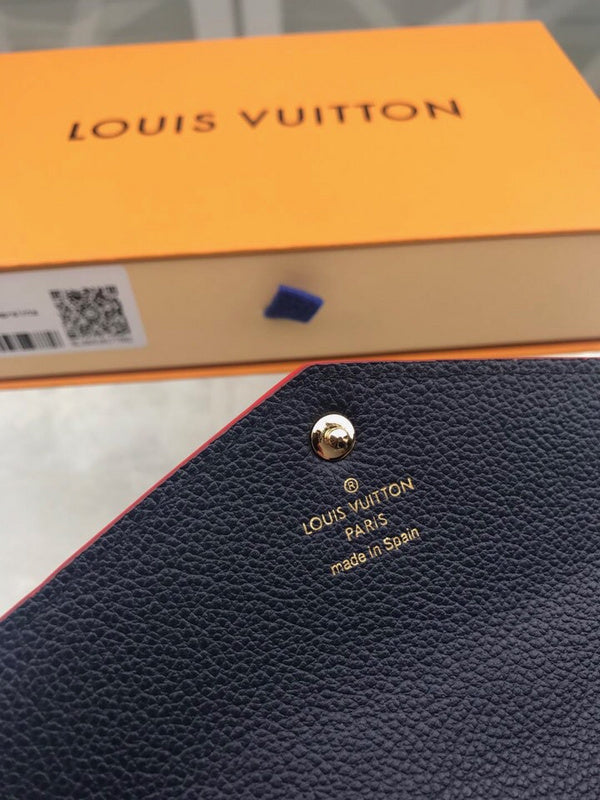 LOV - Luxurious Totes - 2158