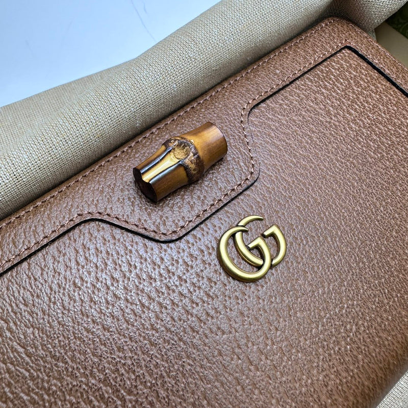 GUI - Luxurious Totes - 229