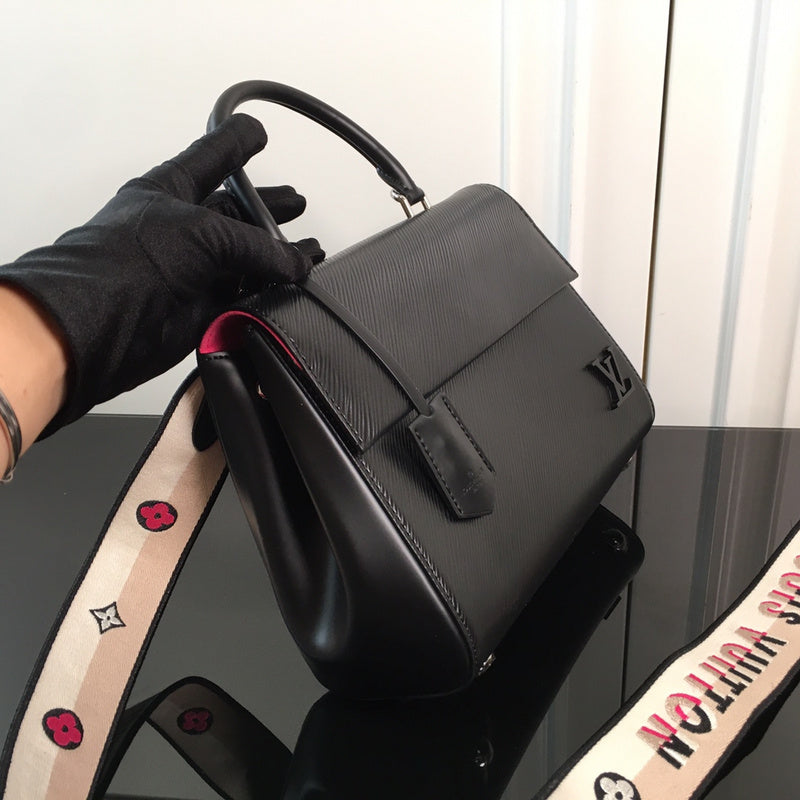 LOV - Luxurious Totes - 2101