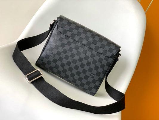 LOV - Luxurious Totes - 519
