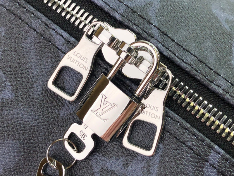LOV - Luxurious Totes - 2337