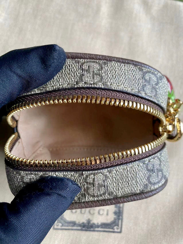 GUI - Luxurious Totes - 197