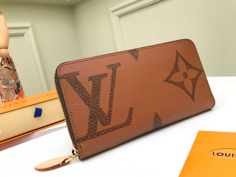 Luxurious Totes - Latest - 721