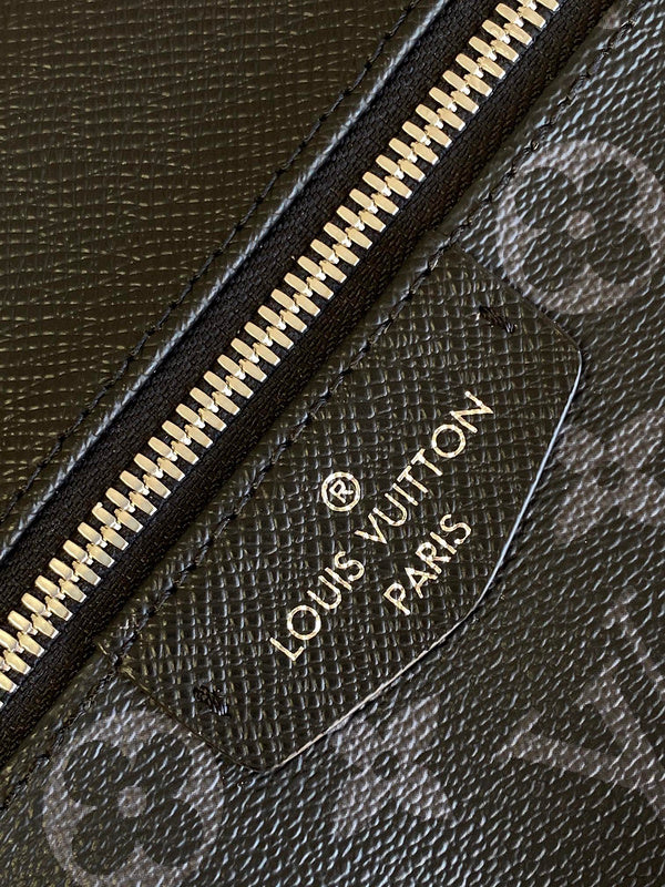 LOV - Luxurious Totes - 1858